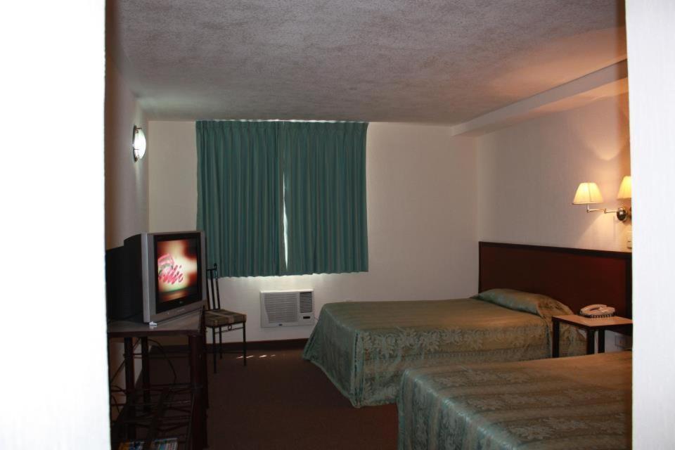 فندق كومفورت إن كويريتارو الغرفة الصورة